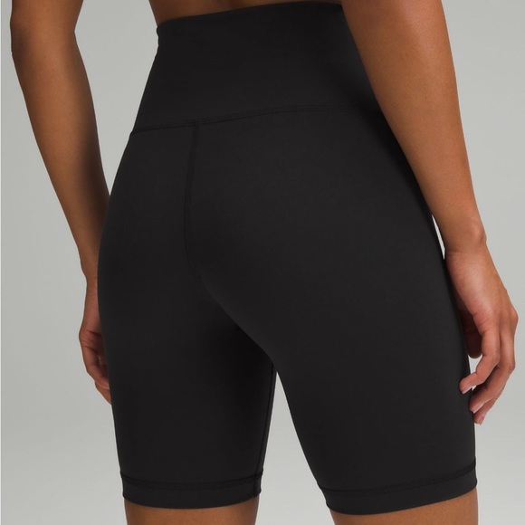 Lululemon Black Wunder Train 8 Inch Athletic Shorts - Picture 5 of 11